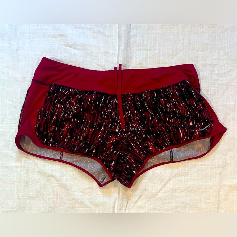 Nike Maroon & Black Dri-Fit athletic shorts - built in liner, pocket, drawstring